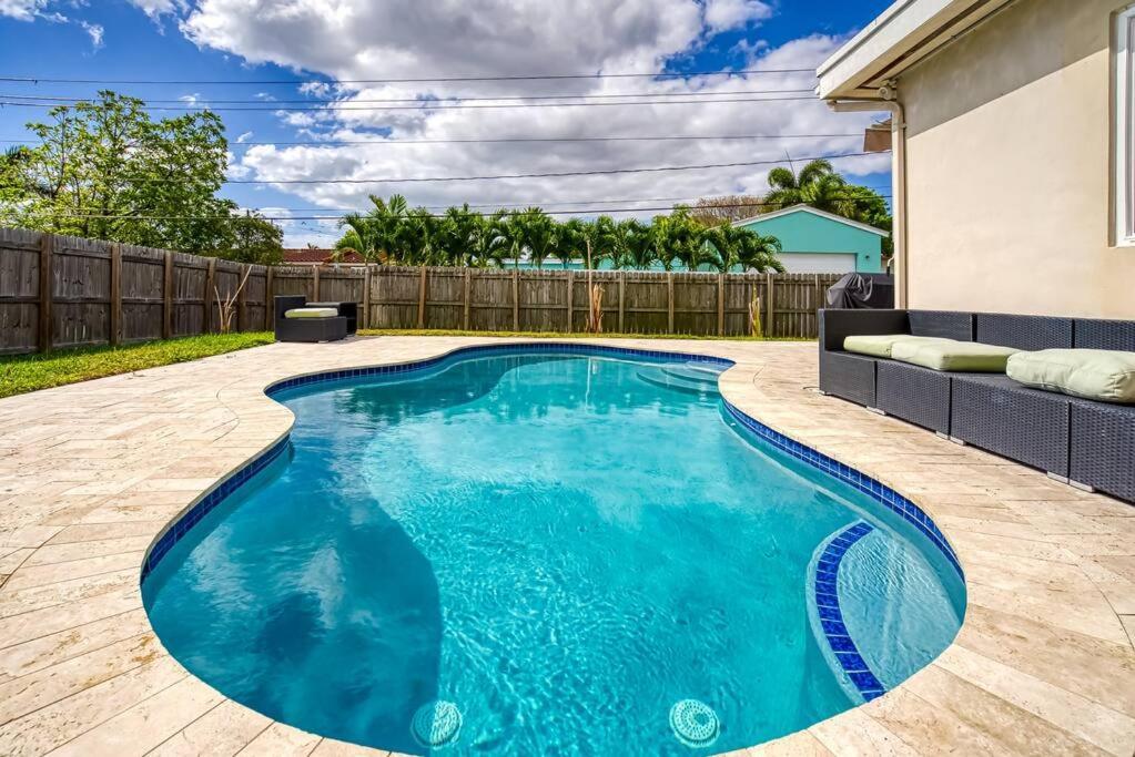 Tranquil Retreat With Heated Pool Minutes To The Beach Dania Beach Exterior foto